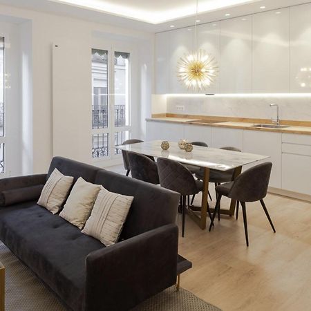 Elegant Retreat In City Center Apartment โรม ภายนอก รูปภาพ